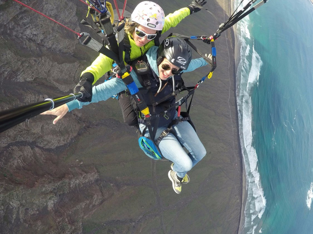 Lanzafly Tandem Paragliding-Yaiza必去景点