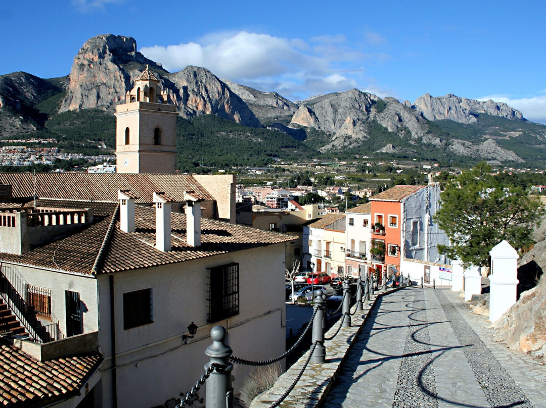 Iglesia San Pedro Apostol景点图片