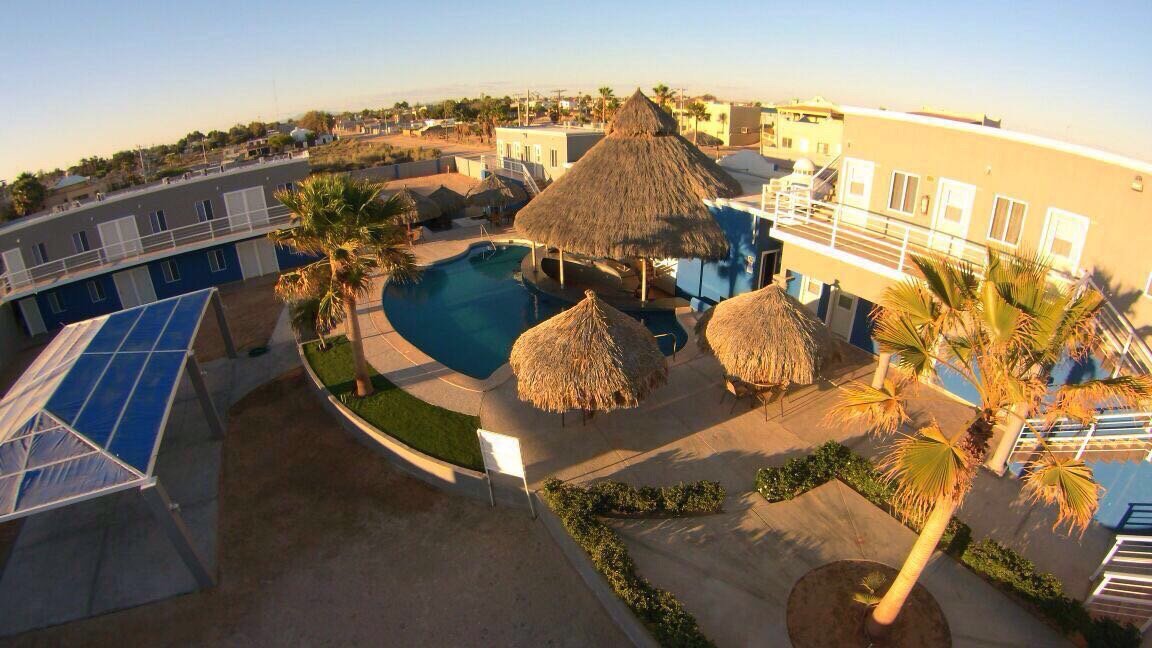 Blue Point Hotel and Rv-官方