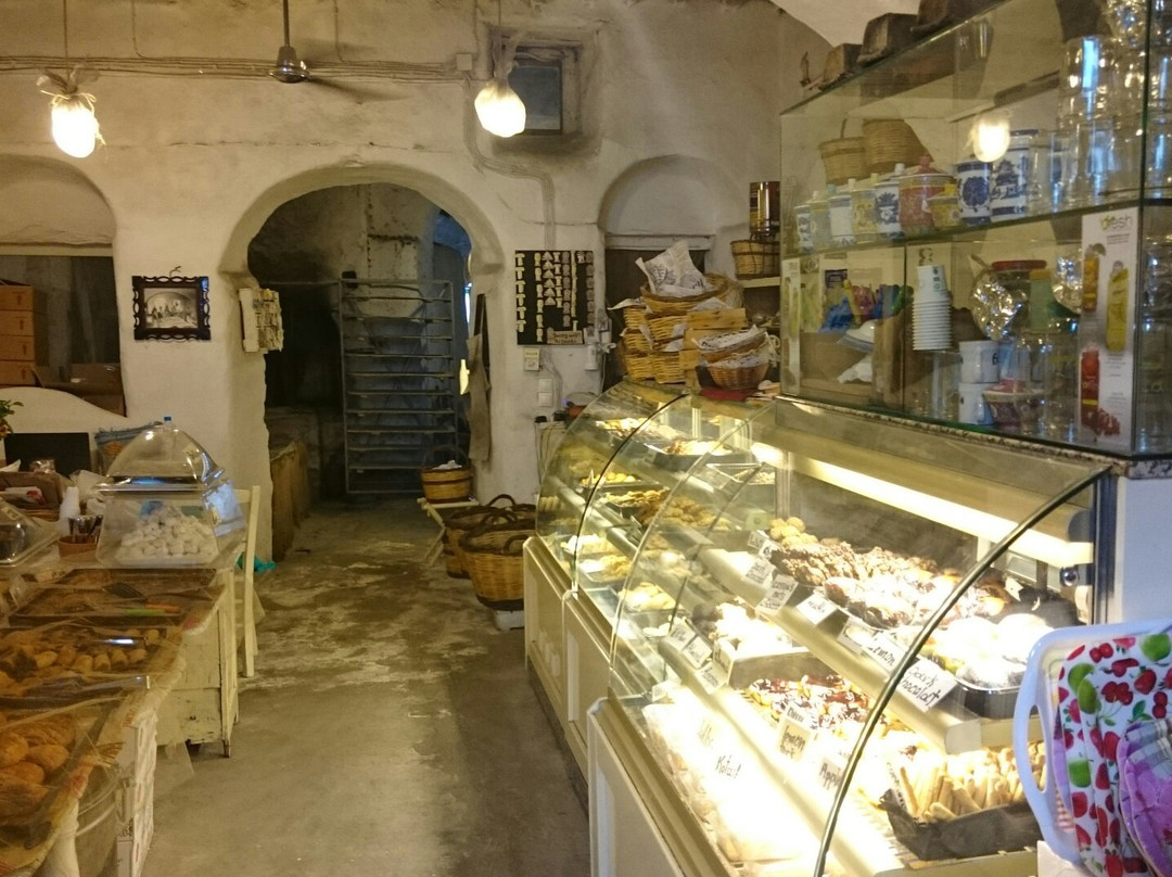 Gioras Wood Medieval Mykonian Bakery景点图片