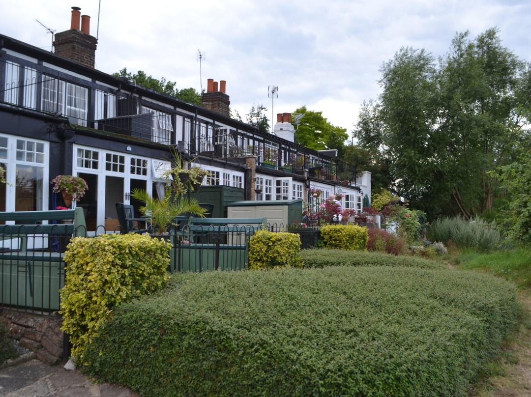 Staines Bridge景点图片