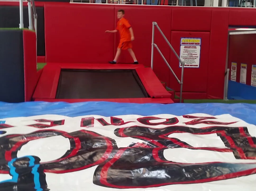 Boing Zone Trampoline Park景点图片