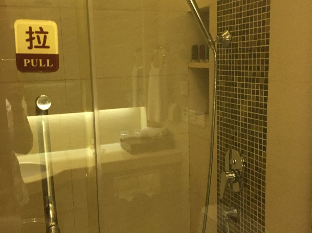 富蓝特大酒店主图