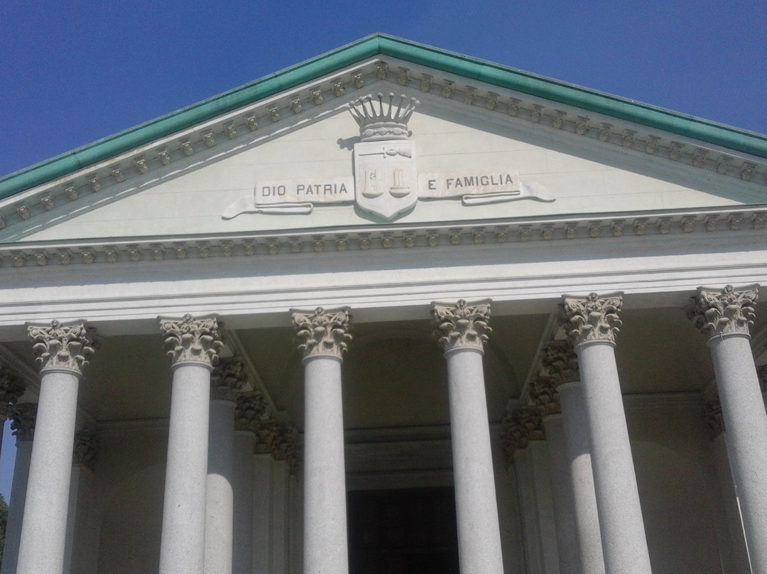 Mausoleo della Bela Rosin景点图片