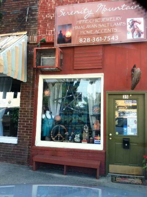 Serenity Mountain Gift Shop景点图片