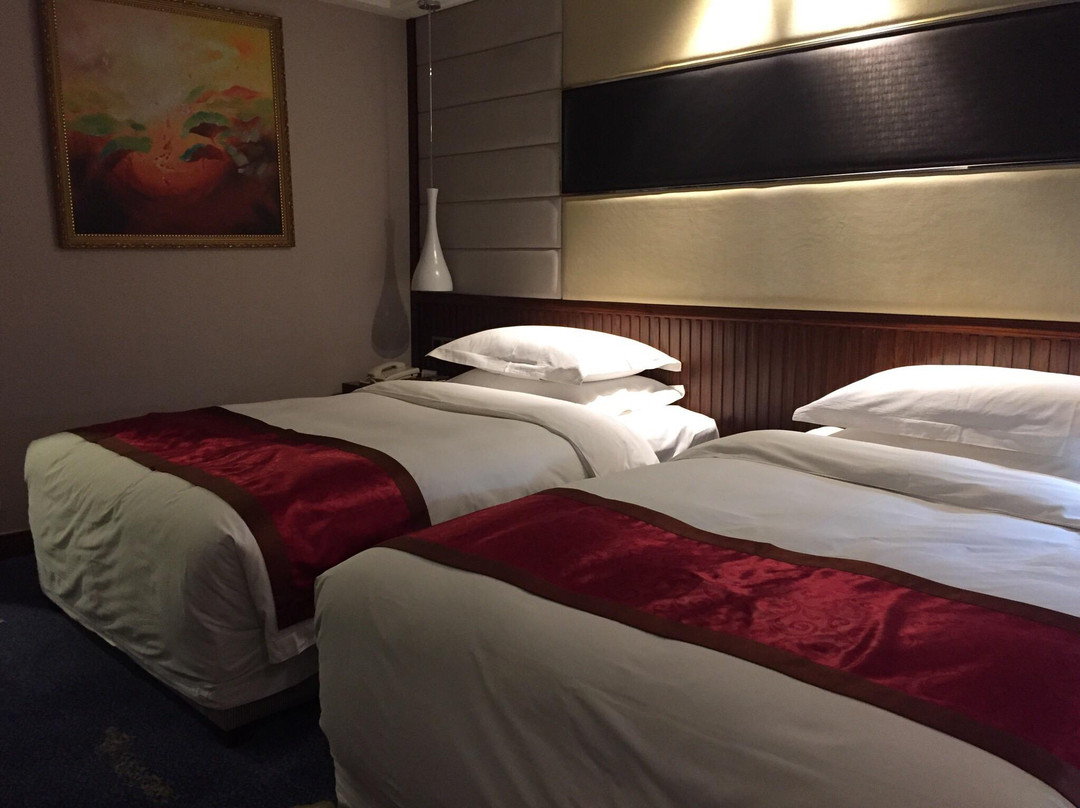 兴鼎安大酒店主图