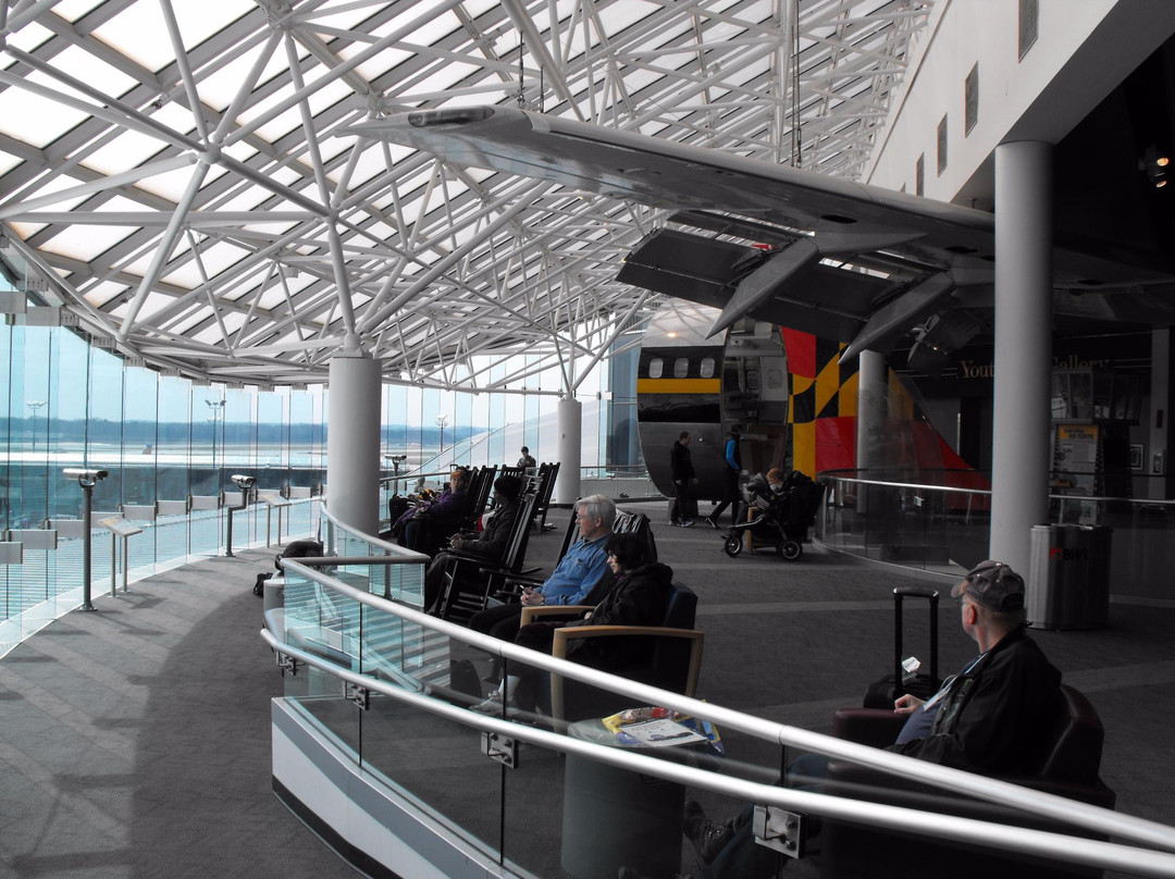 The Observation Gallery at BWI Marshall景点图片