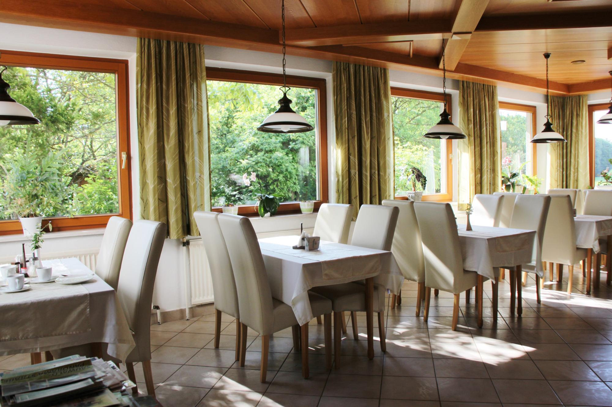 Gasthof-Pension "Zum Haugstein" - Familie Eder-餐饮