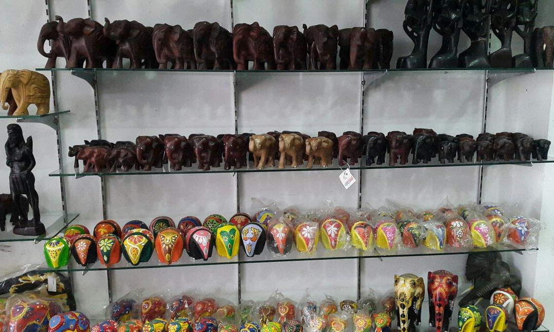 JUST LOOKIN' GALLERY-黑格斯敦必去景点