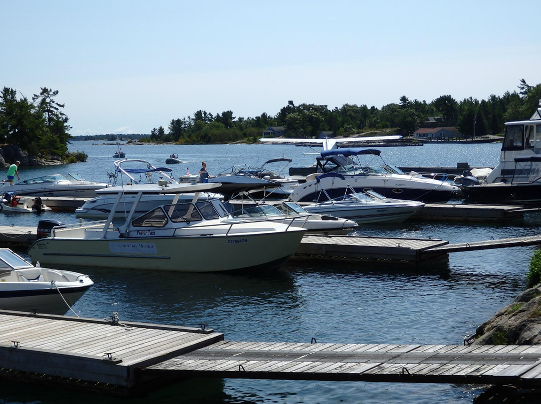 Township of The Archipelago餐馆和美食-Henry's Sans Souci