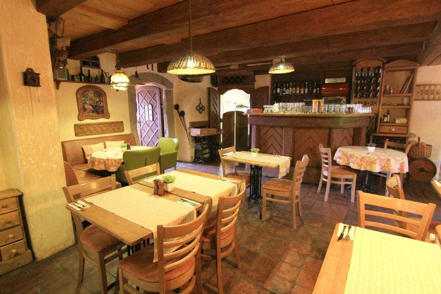 Libeznice餐馆和美食-Restaurant Zeleny dvur