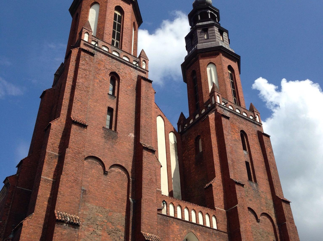 Cathedral of the Holy Cross景点图片