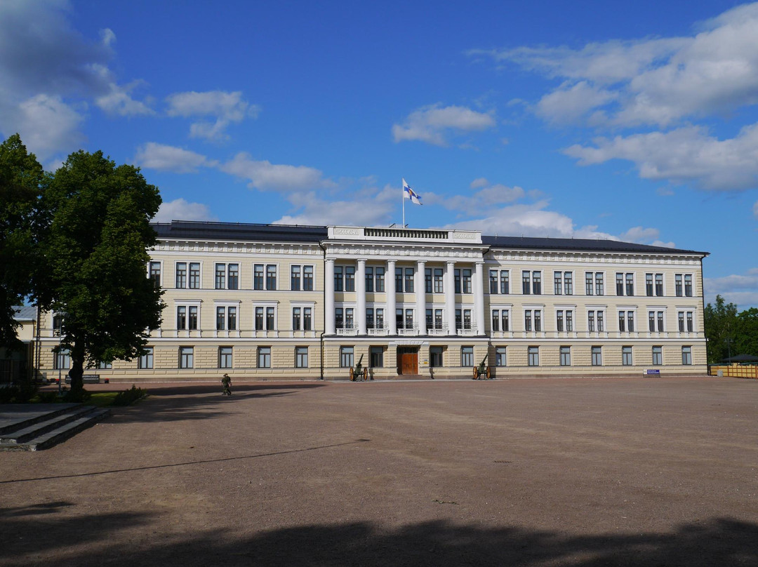 Main Building of Military School景点图片