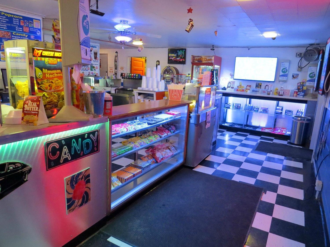 Harvest Moon Twin Drive-in Movie Theatre景点图片