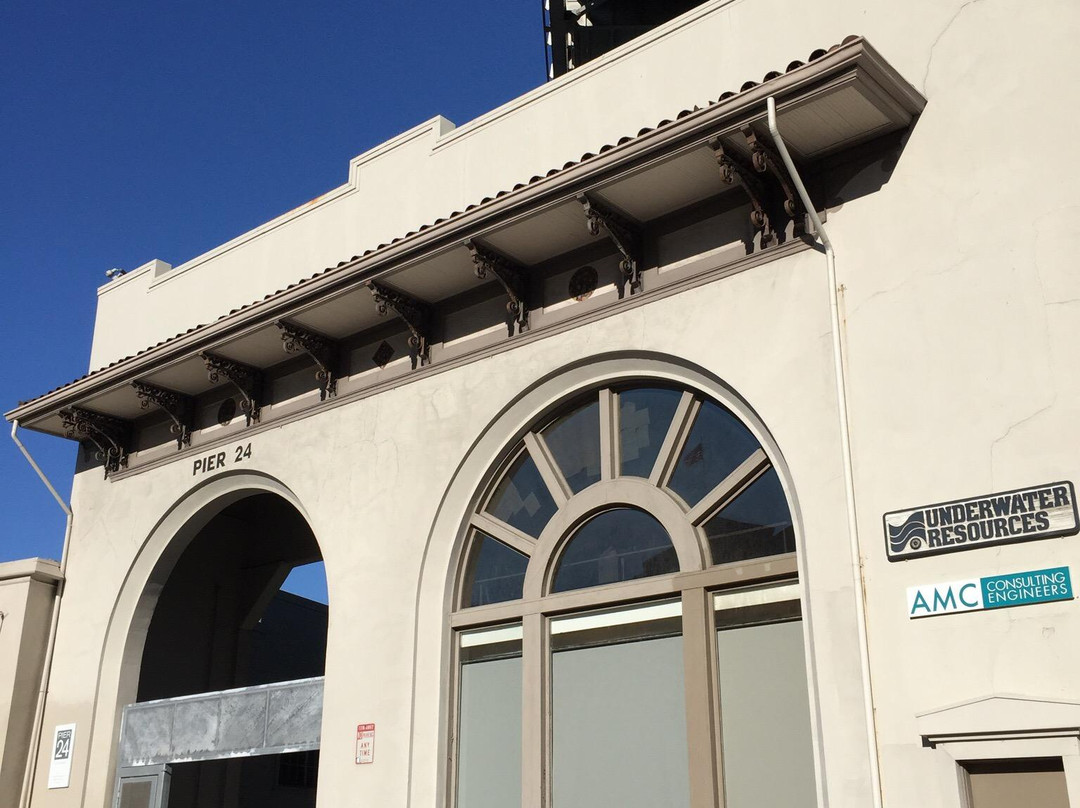 Pier 24 Photography Museum-旧金山必去景点