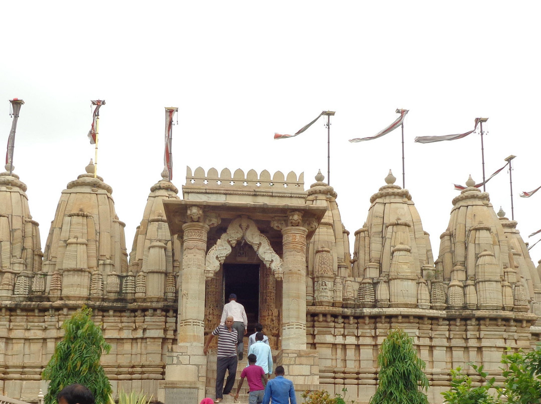 Satbis Deori Temple景点图片