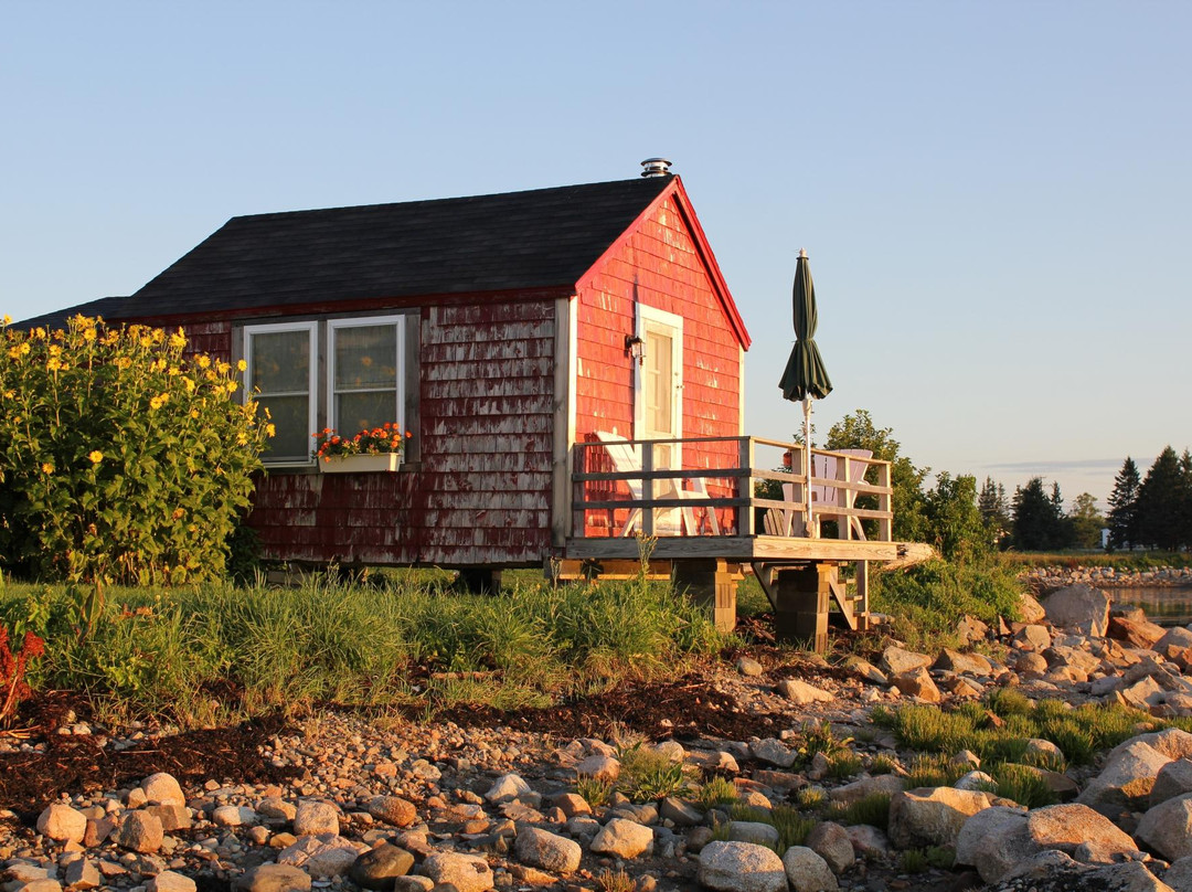Albee's Shorehouse Cottages
