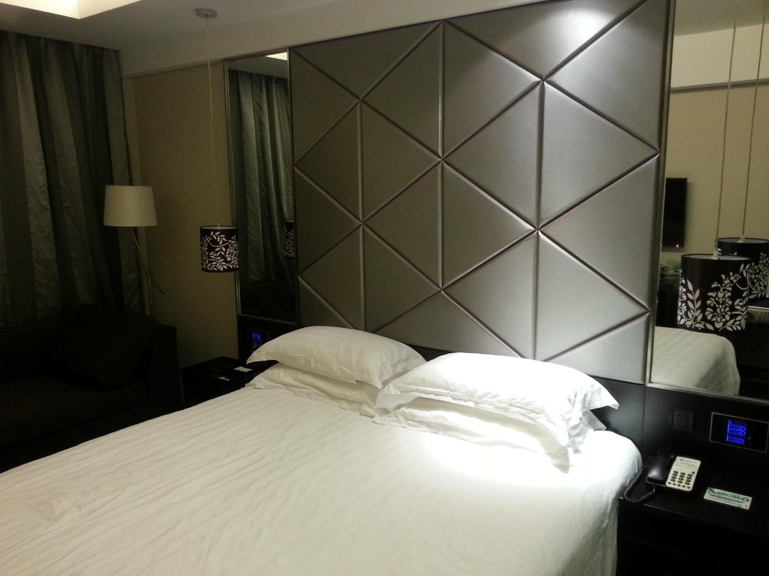 上海桔子酒店公平路北外滩精选酒店主图