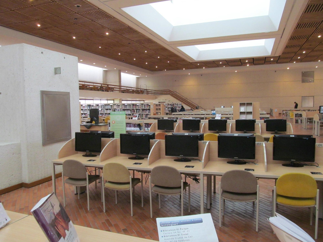 Teatro Mayor Julio Mario Santo Domingo-波哥大必去景点