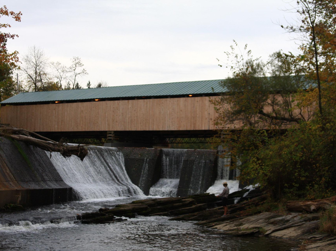 Pulp Mill Covered Bridge-Middlebury必去景点