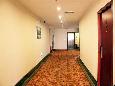 雅斯蓝特酒店(武汉武昌火车站地铁站店)主图