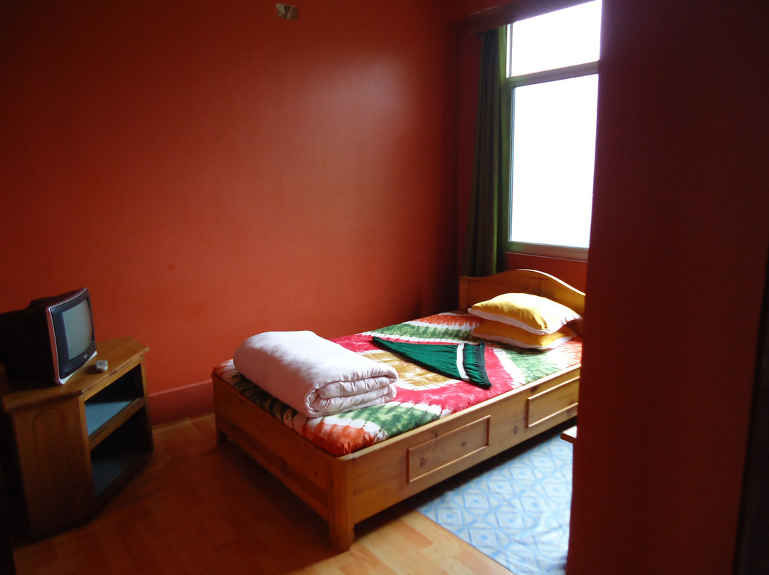 Hotel Majestic, Bhedetar主图