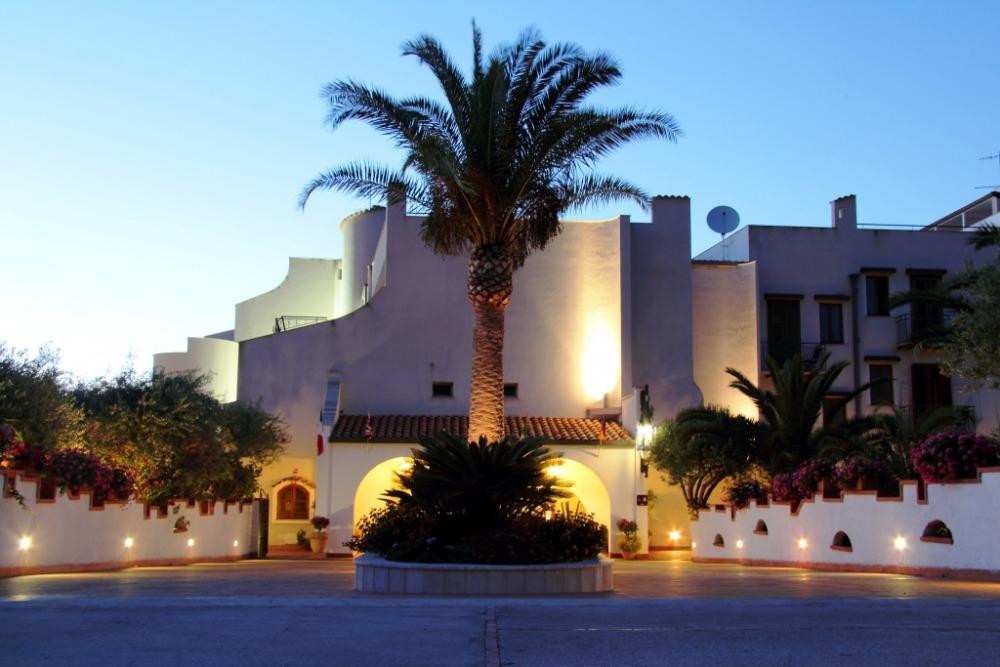 Hotel Baia Del Capitano