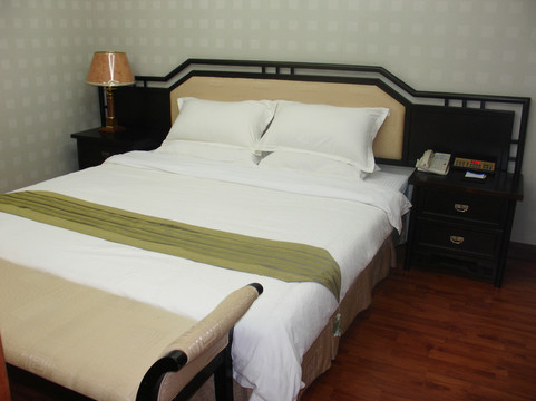 北海国发夜巴黎酒店主图