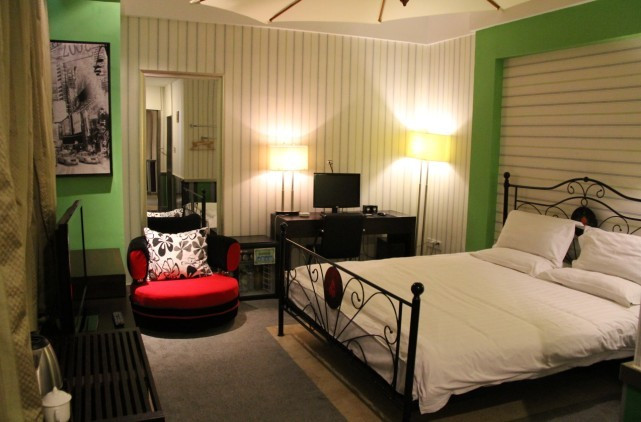 英皇假日酒店主图