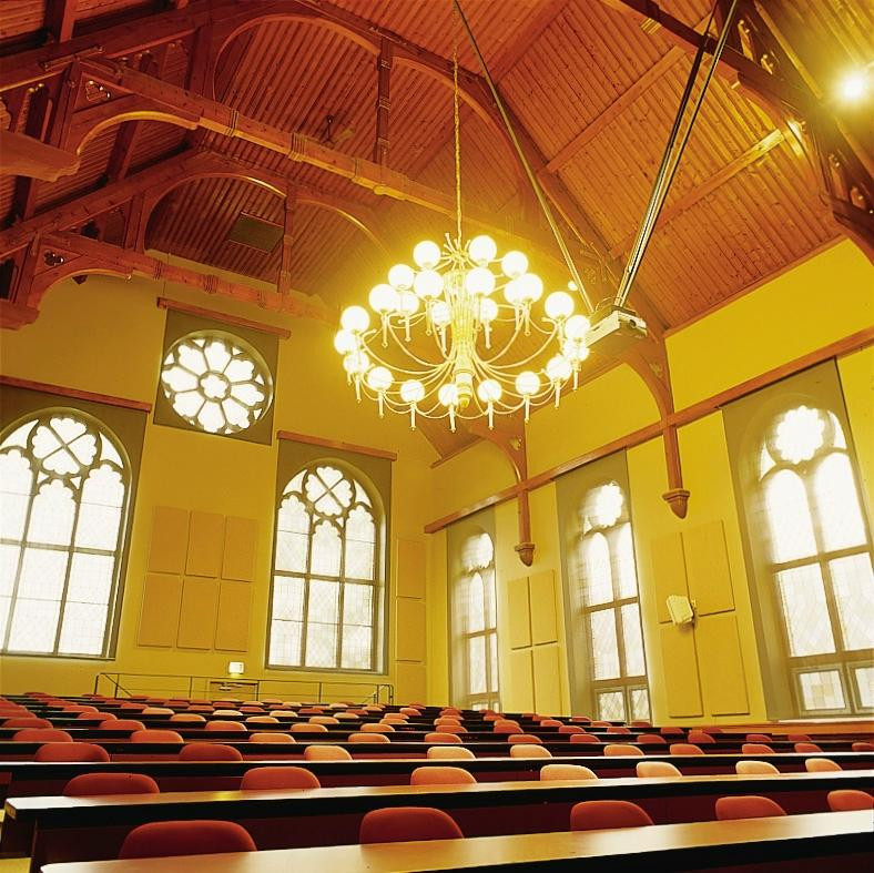 Bishop's University主图