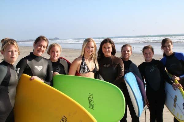 Surfin Fire Surf School-恩西尼塔斯必去景点