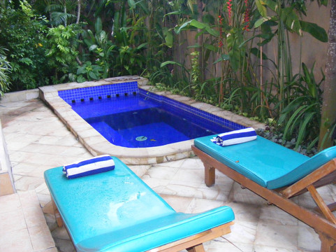 斯里法拉别墅度假村