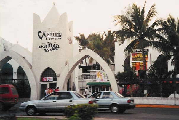 Valentino's & the Fiestaland Complex-马萨特兰必去景点