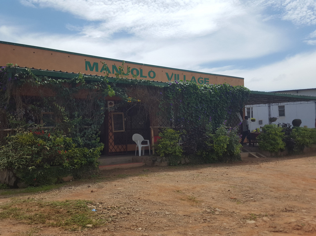 Manjolo Village