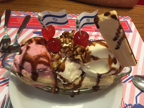 Gonzalez Catan餐馆和美食-The Embers