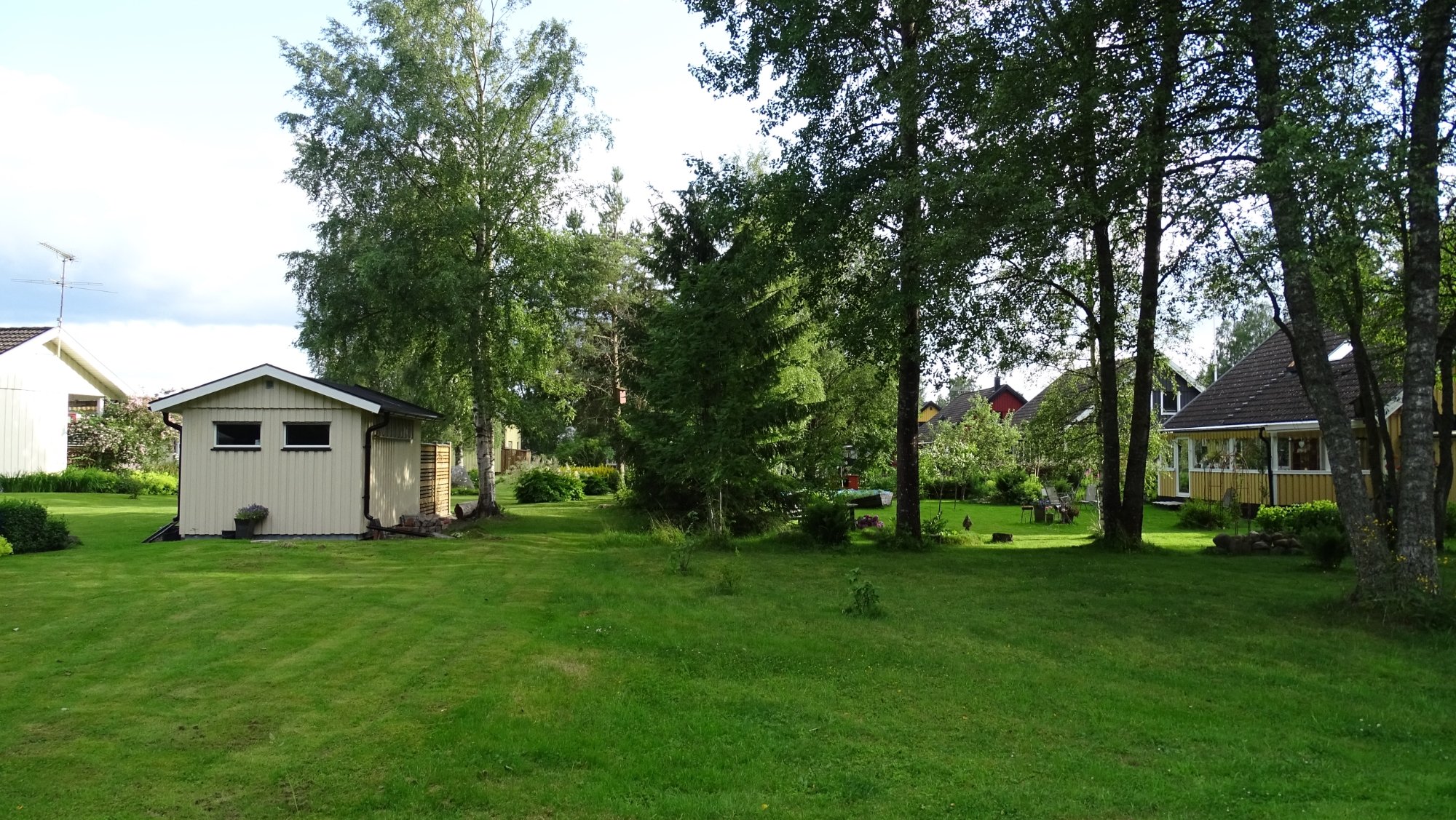 B & B Sandhem, Solhästen-官方