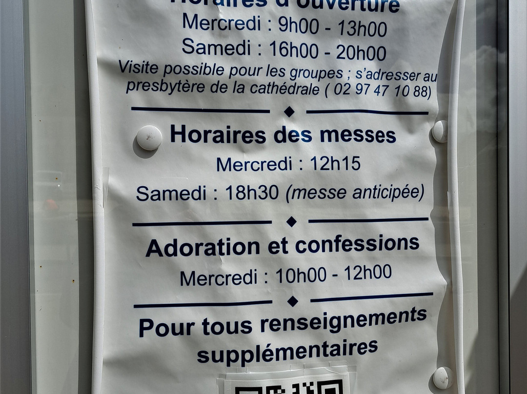 Chapelle Saint-Yves-瓦讷必去景点