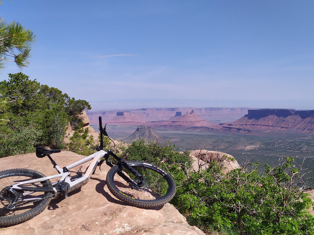 Moab Cyclery Day Tours景点图片