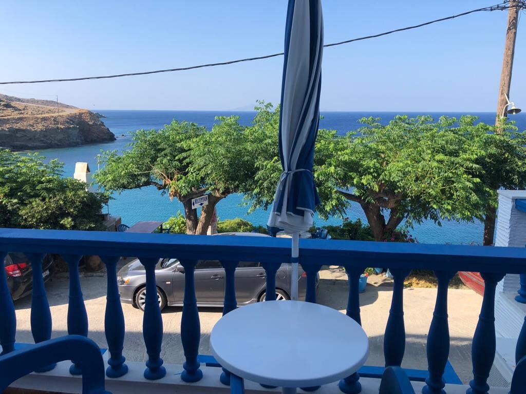 Villa Pitsa & George-官方