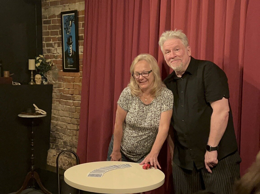 P.T. Murphy Magic Theatre-加利纳必去景点