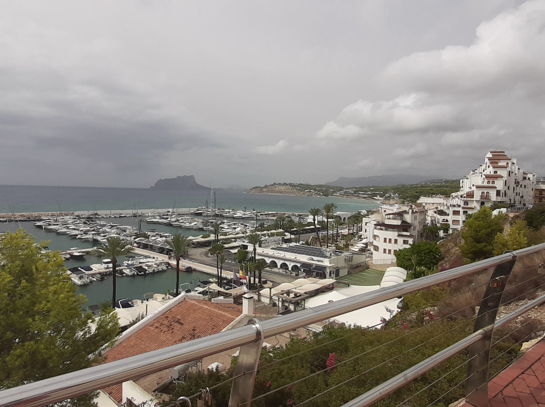 Playa del Portet景点图片
