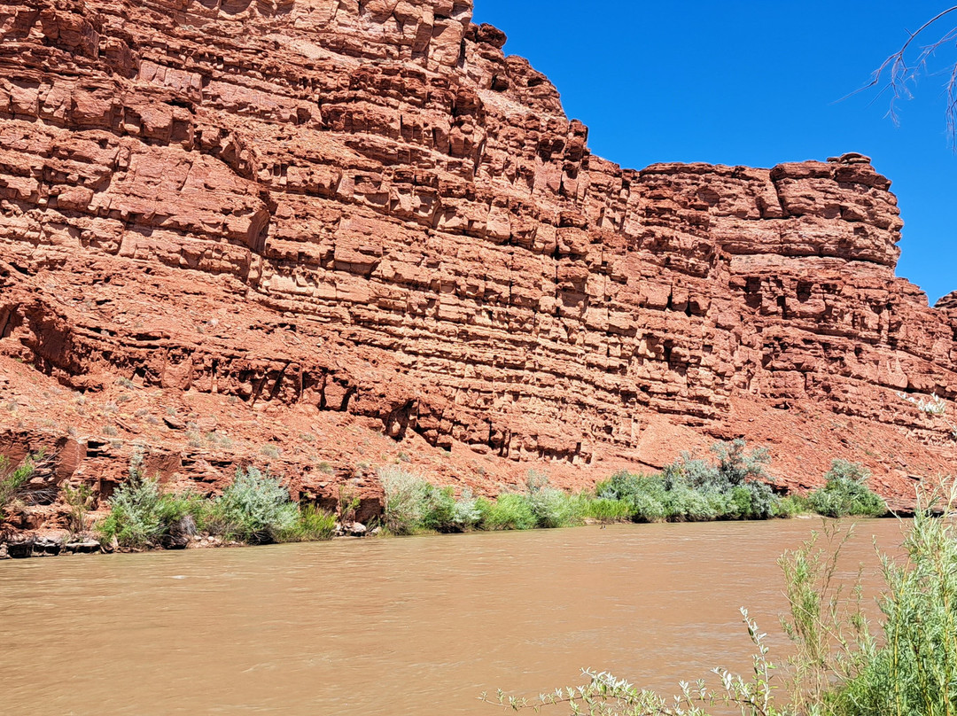 Mexican Hat Rock Formation-梅西肯哈特必去景点