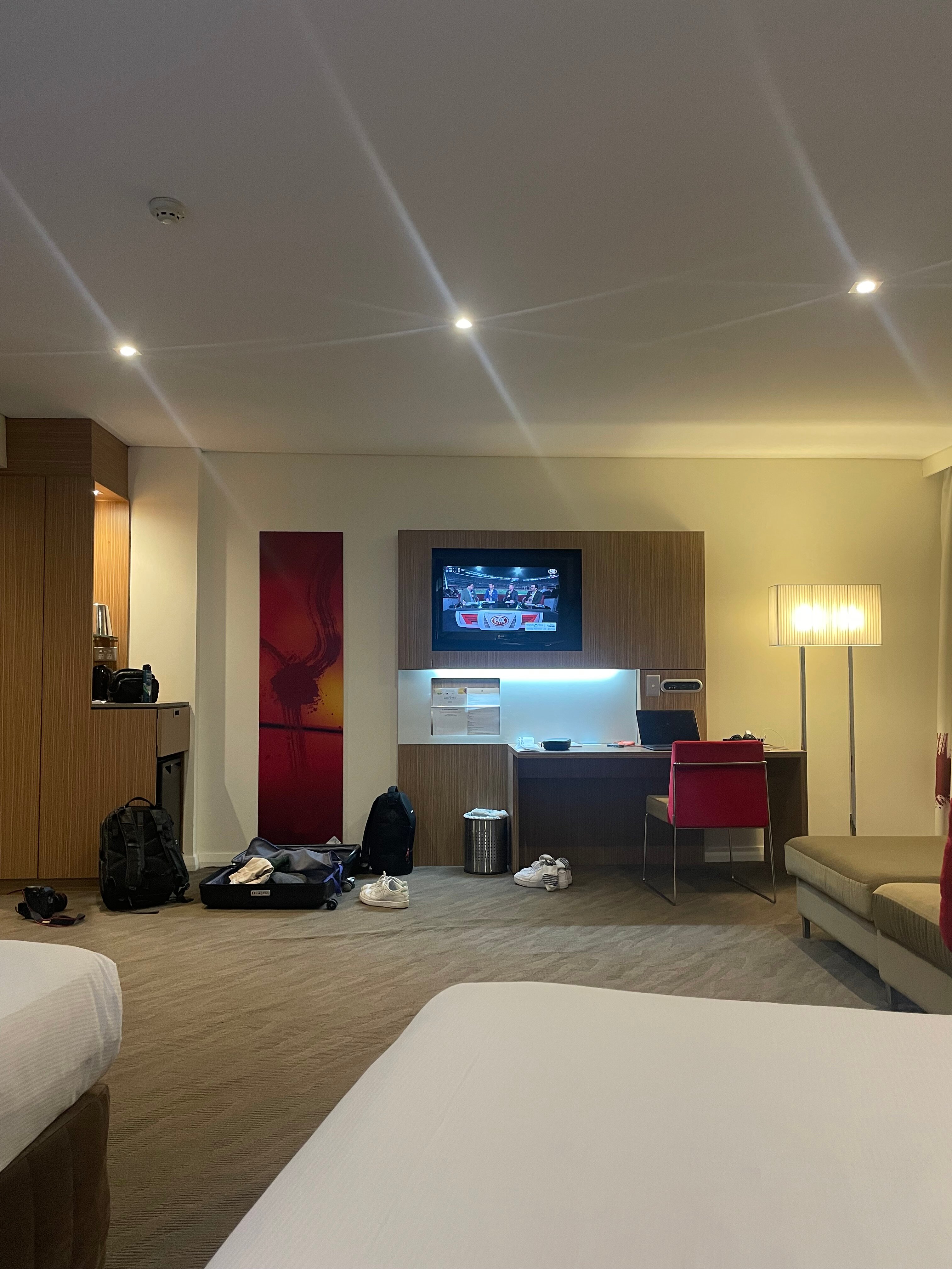 山根假日酒店-官方