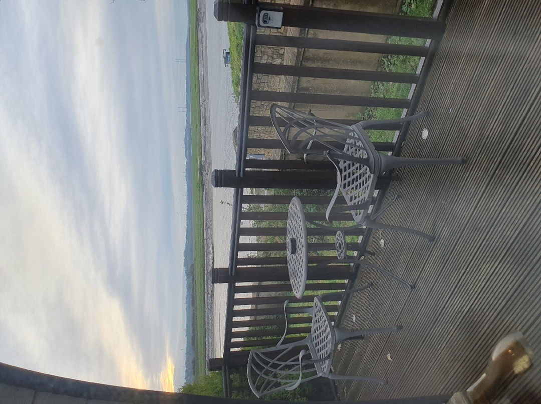 The Golden Ball Luxury Pods主图