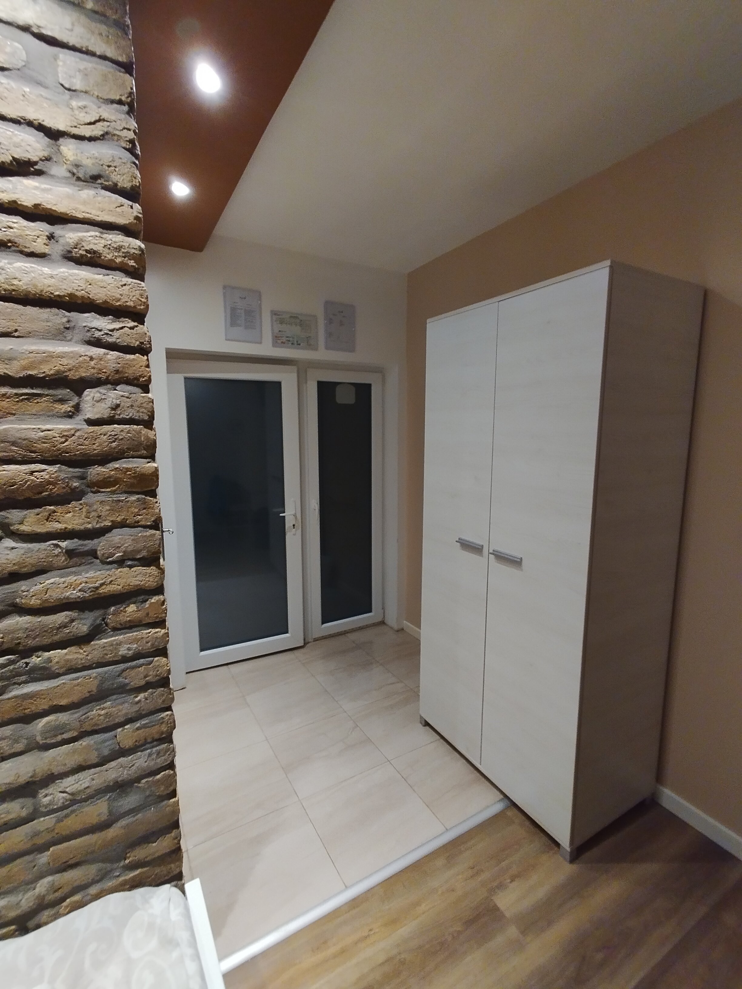 Club 4 Rooms-官方
