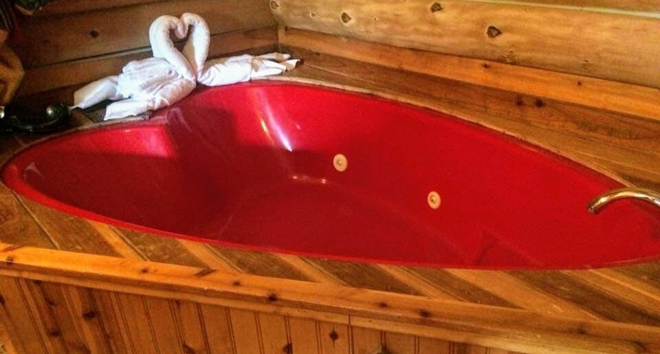 冒险套房酒店主图