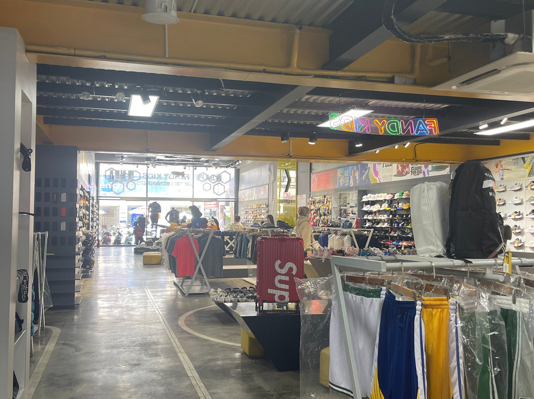 Fandy Store景点图片