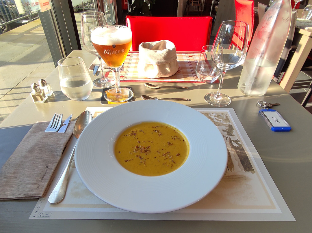 费斯公园酒店主图