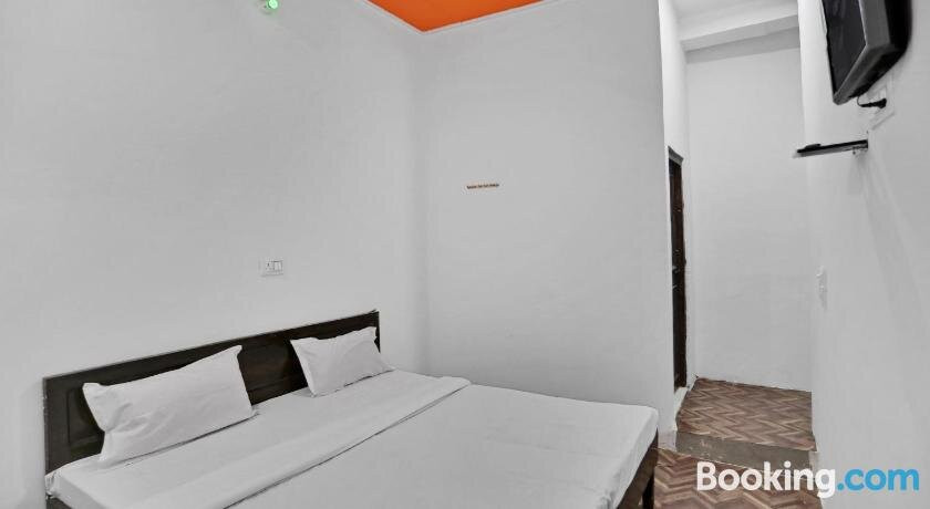 Spot On Shashank Plaza