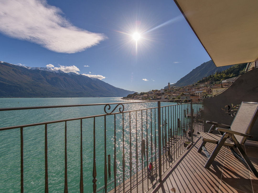 阿祖罗酒店主图